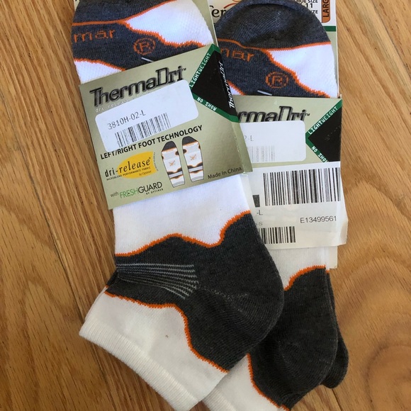 LOT OF 7 PAIRS MEN’S SIZE LRG TERRAMAR THERMA-DRI ATHLETIC / HIKING SOCKS - Picture 4 of 12